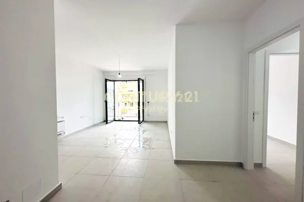 Business Property for Rent 3+1 in Tirana - 700 Euro