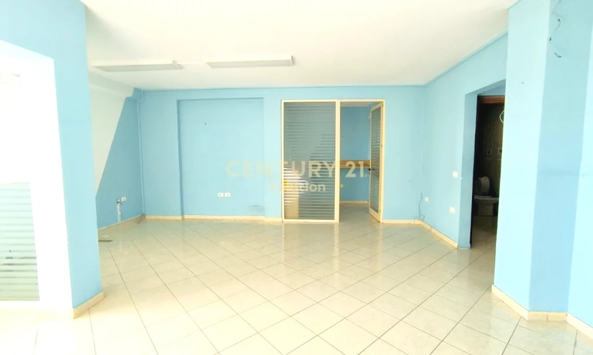 Shtepi me qera Apartament ne Tirane, 2+1, Mobilimi Bosh, pa mobiluar, Pagesa 520  Euro.