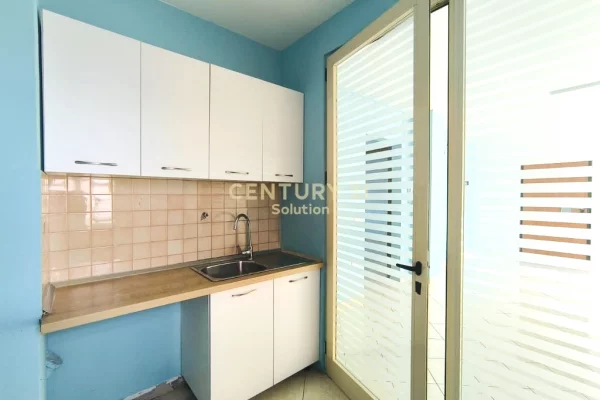 Shtepi me qera 2+1 ne Tirane - 520 Euro