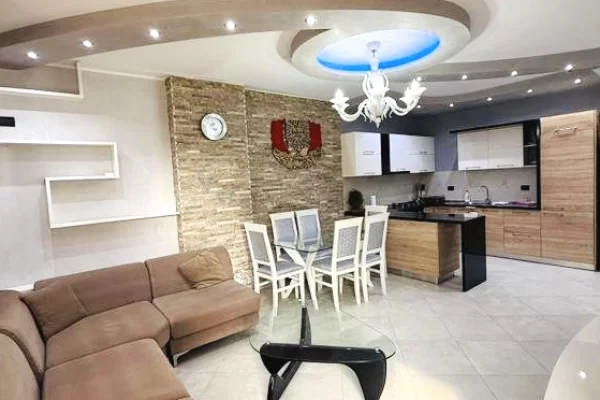 Shtepi me qera 2+1 ne Tirane - 550 Euro