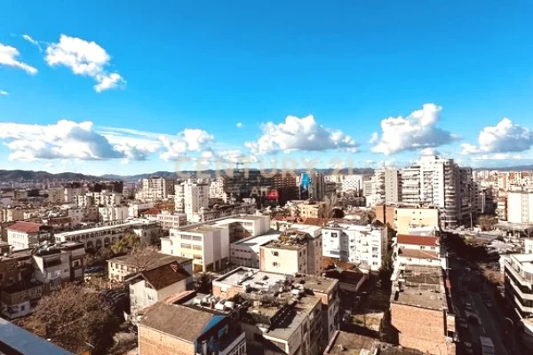 Shtepi me qera Apartament ne Tirane, 2+1, Mobilimi E mobiluar, Pagesa 1,200  Euro.