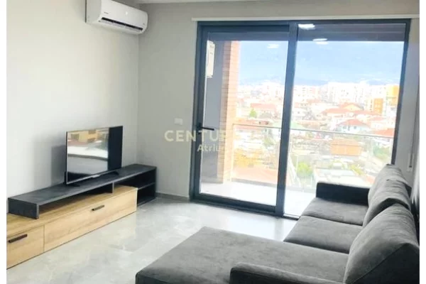 Shtepi me qera 2+1 ne Tirane - 70,000 Leke