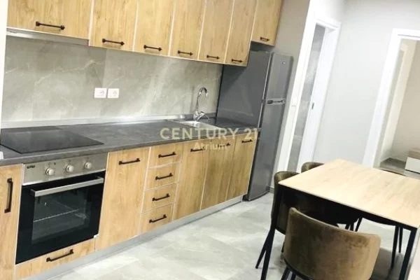 Shtepi me qera 2+1 ne Tirane - 70,000 Leke