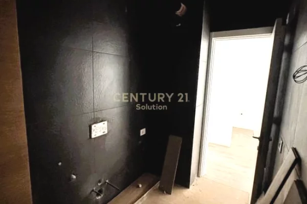 Shtepi ne shitje Apartament ne Tirane, 1+1, Mobilimi E mobiluar, Pagesa 105,000  Euro.