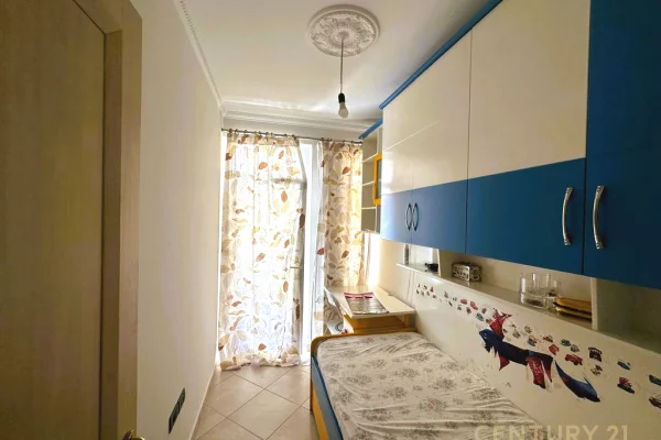 Shtepi ne shitje Apartament ne Tirane, 2+1, Mobilimi E mobiluar, Pagesa 130,000  Euro.