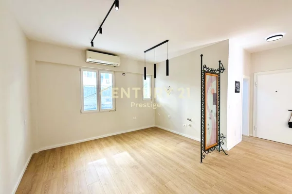 Ambient biznesi me qera 3+1 ne Tirane - 850 Euro