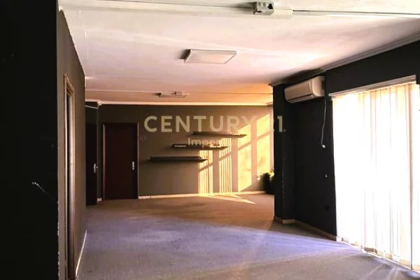 Business Property for Rent 1+1 in Tirana - 6,000 Euro