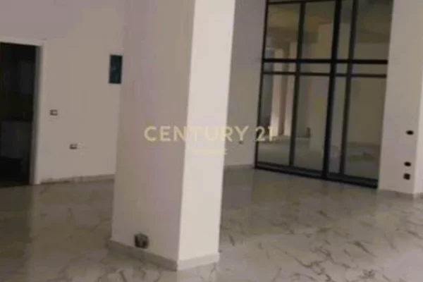 Ambient biznesi me qera 3+1 ne Tirane - 1,500 Euro