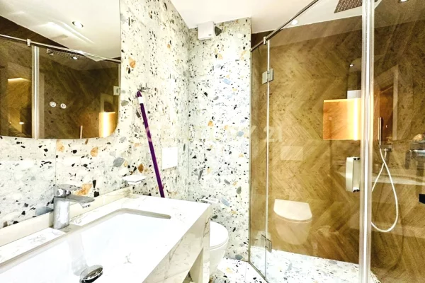 Shtepi me qera Apartament ne Tirane, 2+1, Mobilimi E mobiluar, Pagesa 1,300  Euro.