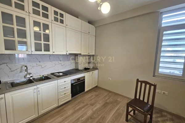 Appartamento in affitto a Tirana 1+1, Arredato