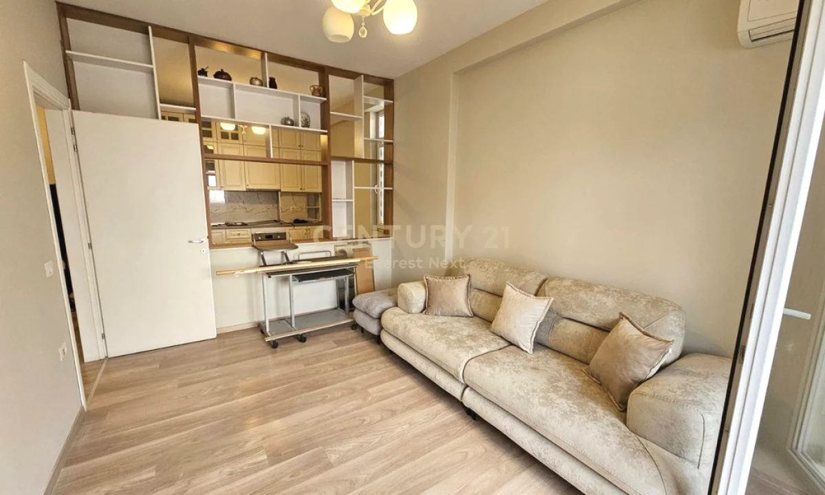 Appartamento in affitto a Tirana 1+1, Arredato