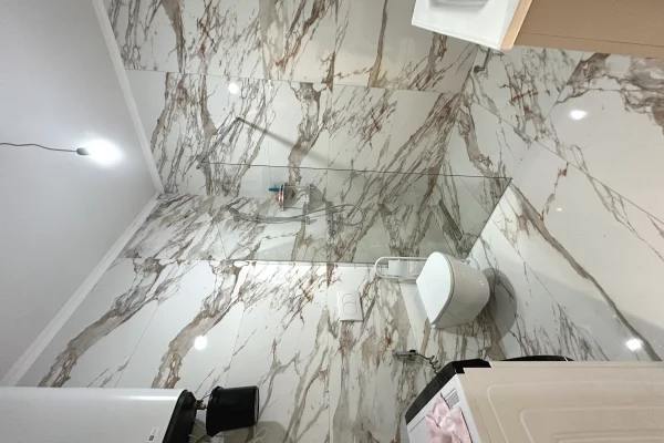 Appartamento in vendita a Tirana 1+1, Arredato