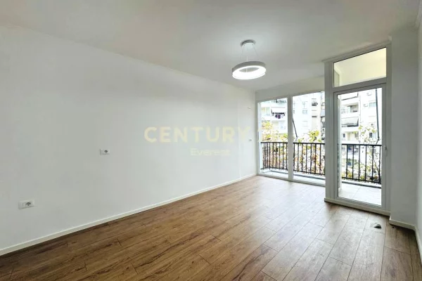 Appartamento in vendita a Tirana 1+1, Vuoto