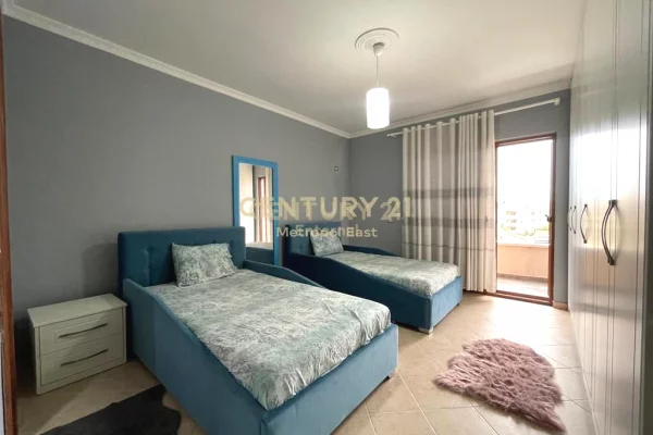 Casa privata/Indipendente in vendita a Tirana 4+1, Arredato