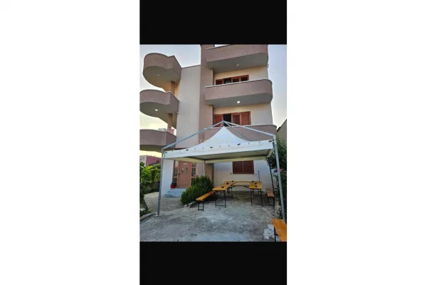 Casa privata/Indipendente in vendita a Tirana 4+1, Arredato