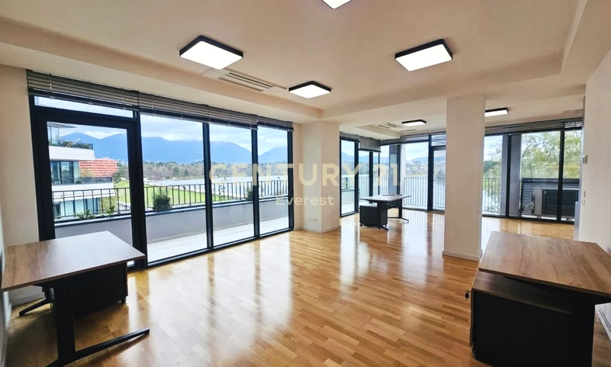 Tek Lake View, Zyre Me 3 Poste Parkimi!!!