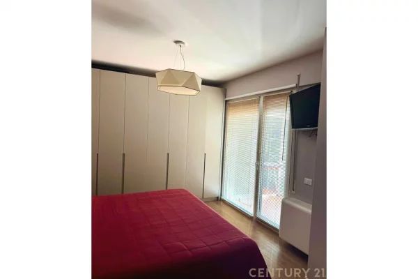 Shtepi ne shitje Apartament ne Tirane, 2+1, Mobilimi E mobiluar, Pagesa 260,000  Euro.