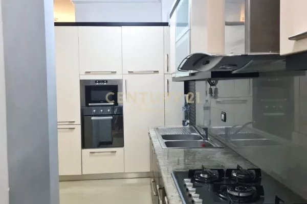 Shtepi me qera Apartament ne Tirane, 2+1, Mobilimi E mobiluar, Pagesa 550  Euro.