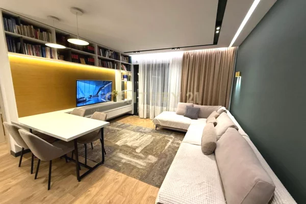 APARTAMENT 2+1+2 + GARAZH ME QIRA PRANE "RADISSON COLLECTION", LIQENI I THATE, TIRANE!