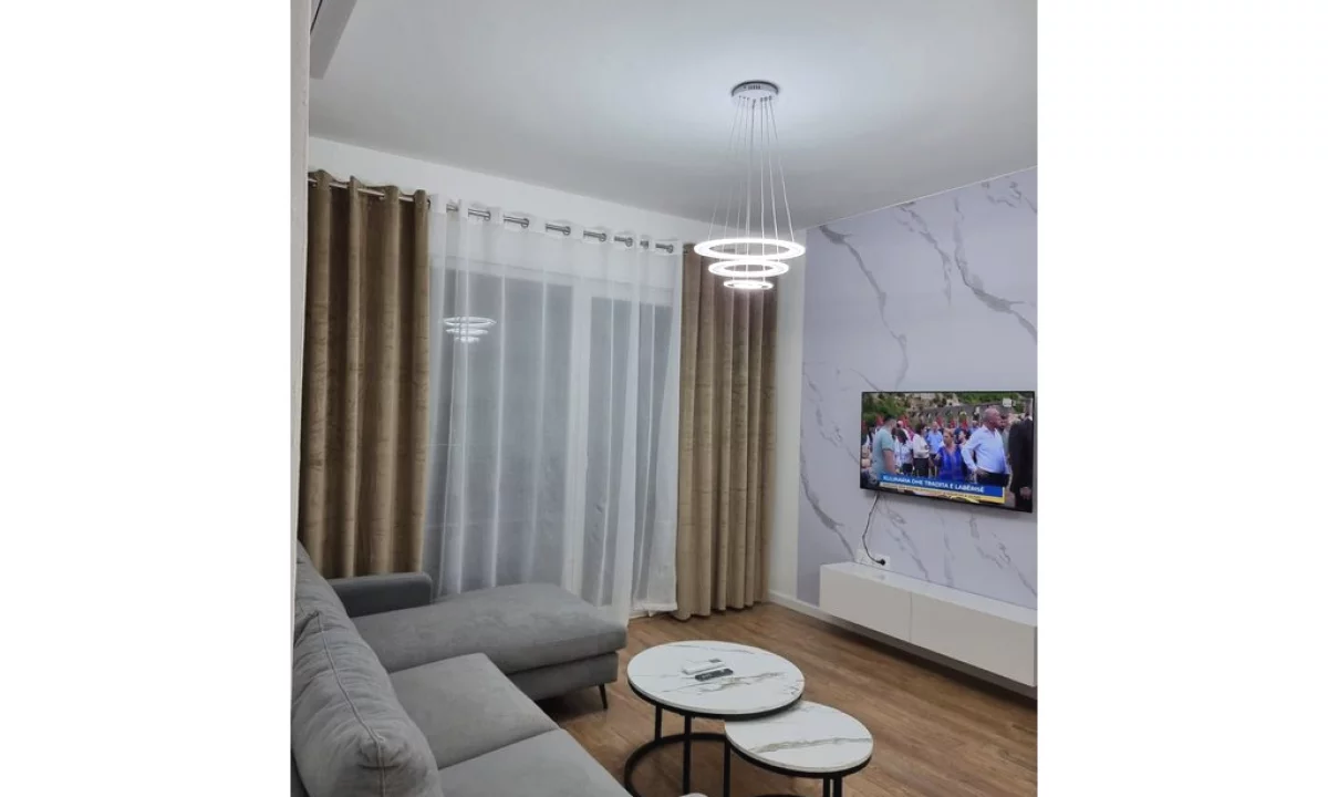 Appartamento in affitto a Tirana 2+1, Arredato