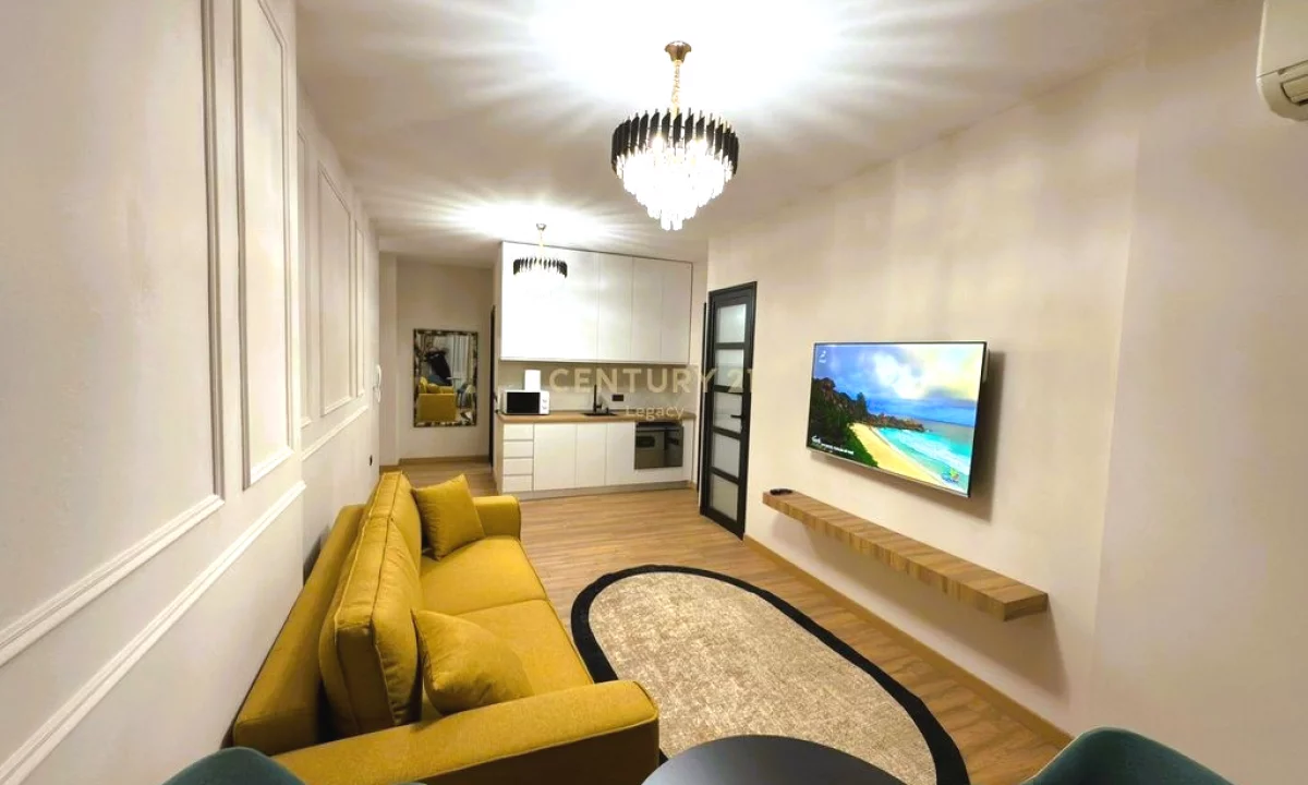 Appartamento in affitto a Tirana 2+1, Arredato