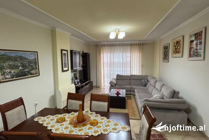Shtepi me qera 2+1 ne Tirane - 499 Euro
