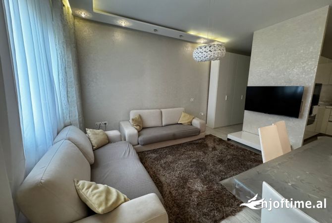 Shtepi me qera 2+1 ne Tirane - 650 Euro