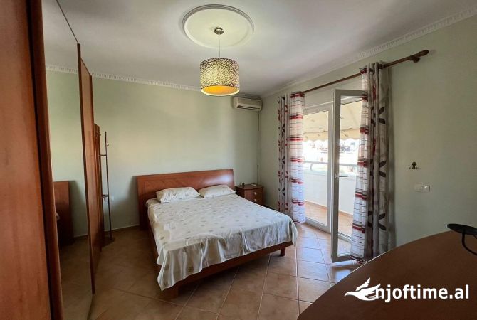 Shtepi me qera 2+1 ne Tirane - 700 Euro