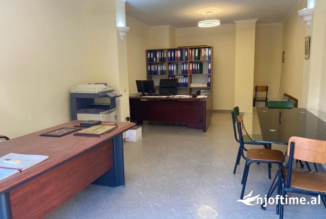 Ambient biznesi me qera 1+1 ne Tirane - 85,000 Euro