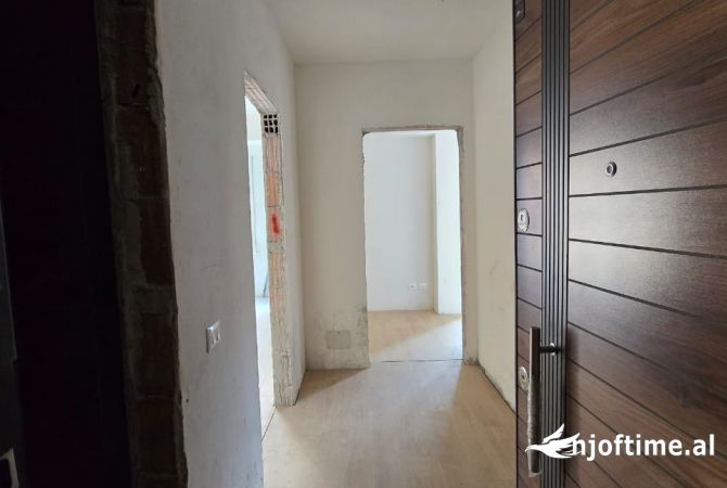 Shtepi ne shitje 1+1 ne Tirane - 118,000 Euro