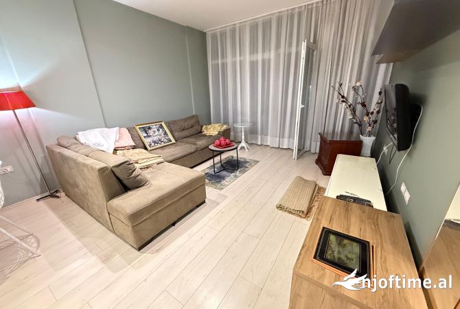 Shtepi me qera 2+1 ne Tirane - 700 Euro