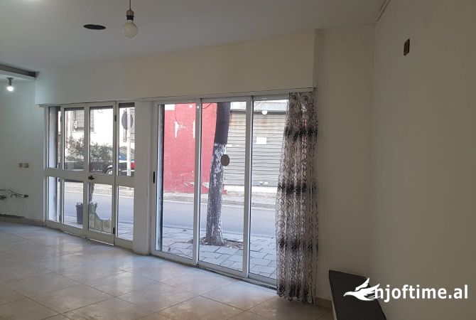 Ambient biznesi me qera 1+1 ne Tirane - 600 Euro