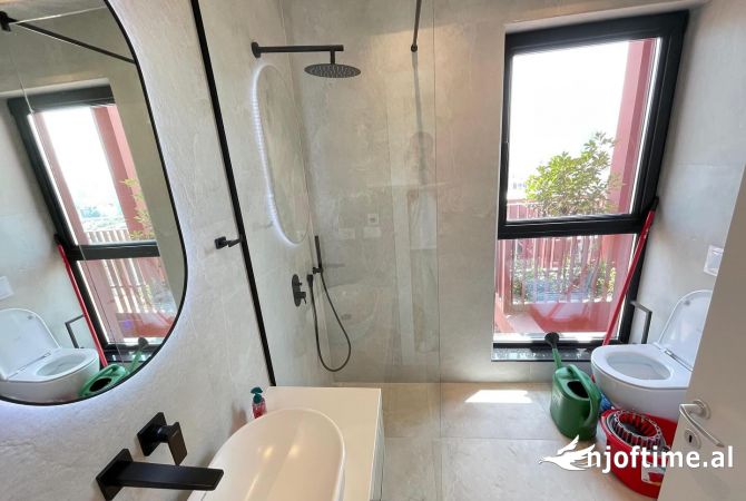 Shtepi me qera 2+1 ne Tirane - 1,500 Euro