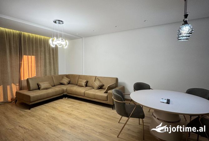 Shtepi me qera 2+1 ne Tirane - 600 Euro