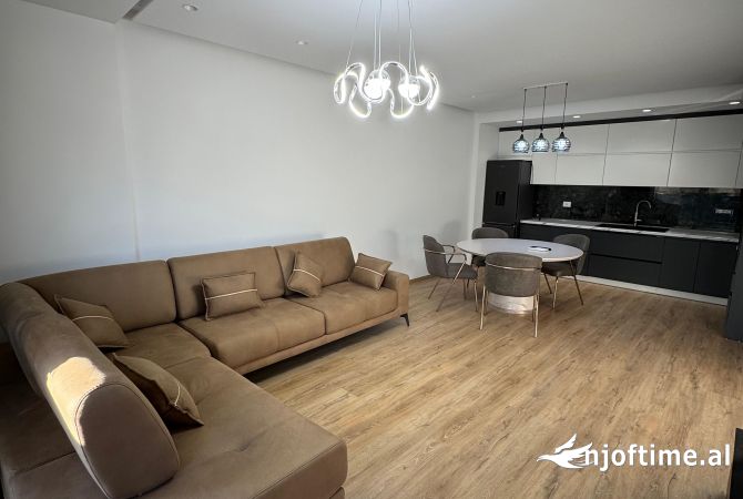 Shtepi me qera 2+1 ne Tirane - 600 Euro