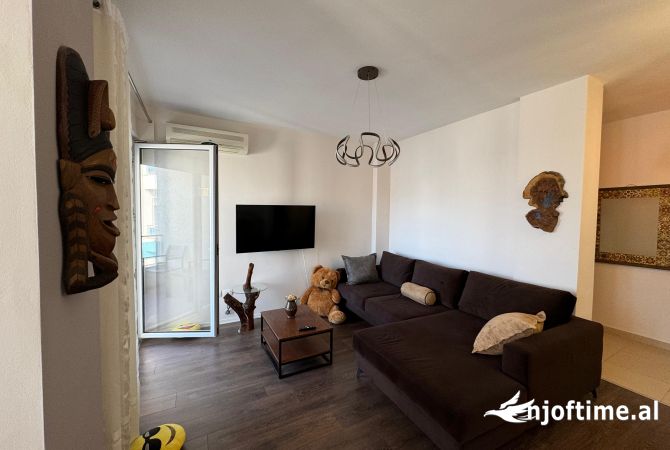 Shtepi me qera 2+1 ne Tirane - 700 Euro
