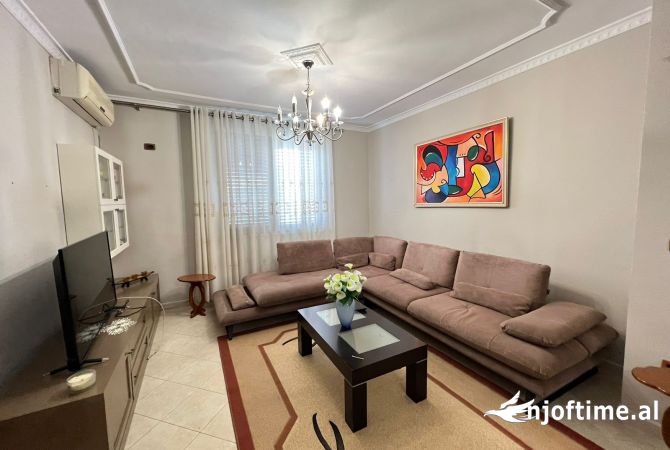 Shtepi me qera 3+1 ne Tirane - 750 Euro