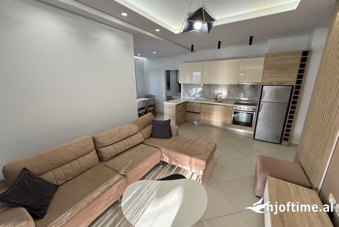 Shtepi me qera 2+1 ne Tirane - 600 Euro