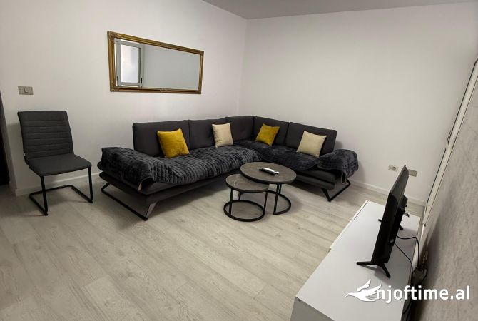 Shtepi me qera 1+1 ne Tirane - 63,000 Leke