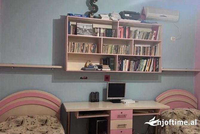 Shtepi me qera Apartament ne Tirane, 2+1, Mobilimi E mobiluar, Pagesa 45,000  Leke.