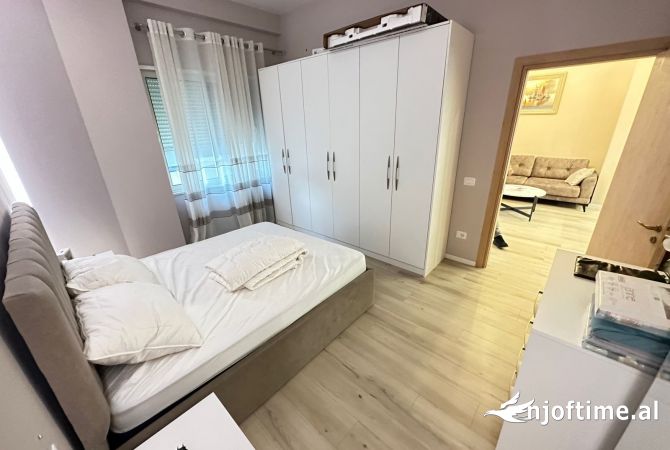 Shtepi me qera Apartament ne Tirane, 1+1, Mobilimi E mobiluar, Pagesa 500  Euro.