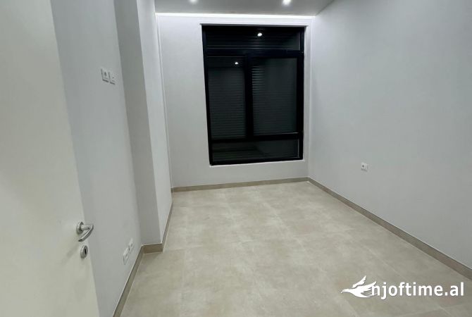 Shtepi me qera 2+1 ne Tirane - 80,000 Leke