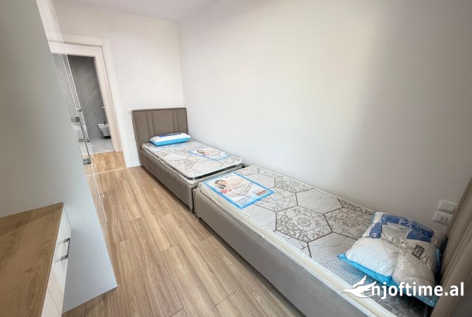 Shtepi me qera Apartament ne Tirane, 2+1, Mobilimi E mobiluar, Pagesa 1,300  Euro.