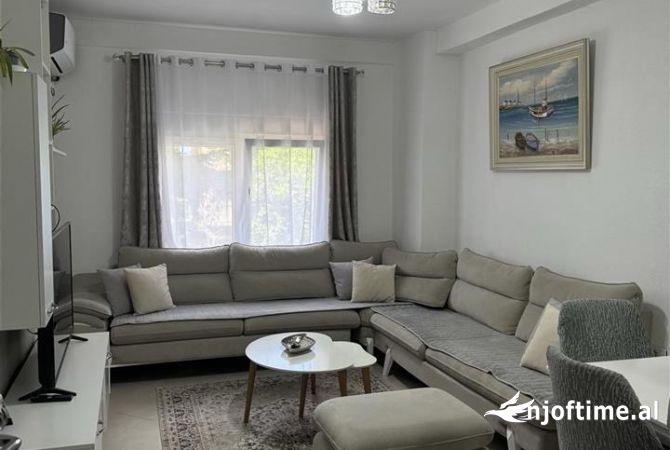 Shtepi me qera 2+1 ne Tirane - 600 Euro