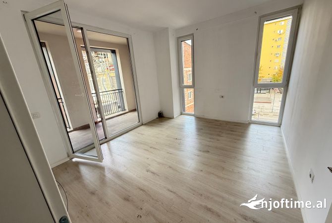 Shtepi me qera 2+1 ne Tirane - 700 Euro