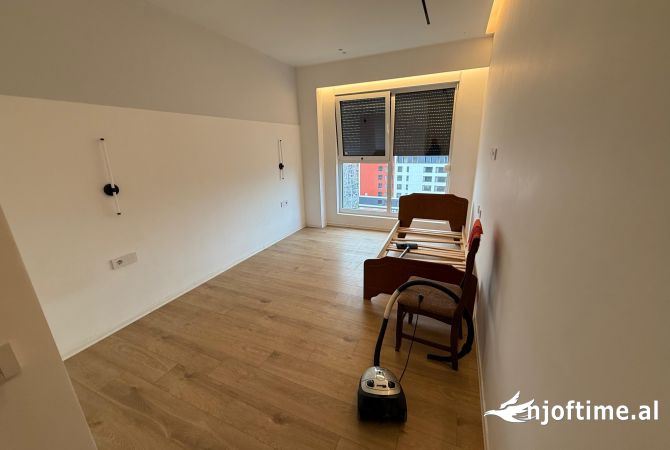 Shtepi me qera Apartament ne Tirane, 2+1, Mobilimi Pjeserisht e mobiluar, Pagesa 500  Euro.