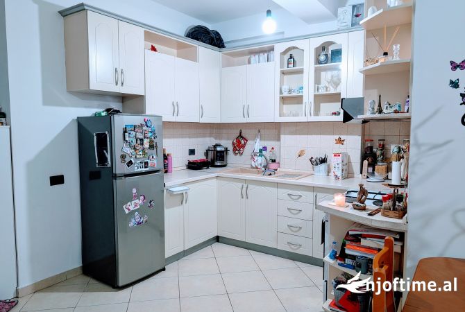 Shtepi me qera 1+1 ne Tirane - 50,000 Leke