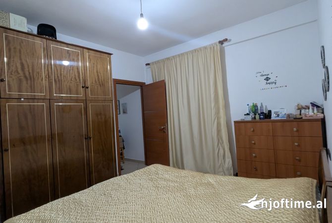 Shtepi me qera 1+1 ne Tirane - 50,000 Leke