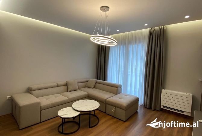 Shtepi me qera 2+1 ne Tirane - 750 Euro
