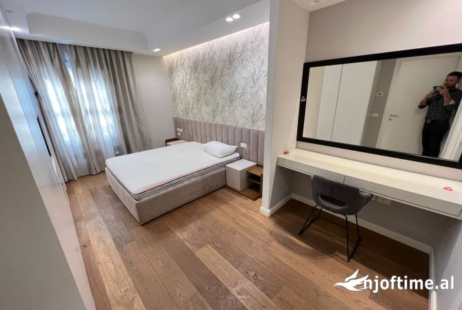 Shtepi me qera Apartament ne Tirane, 2+1, Mobilimi E mobiluar, Pagesa 1,250  Euro.
